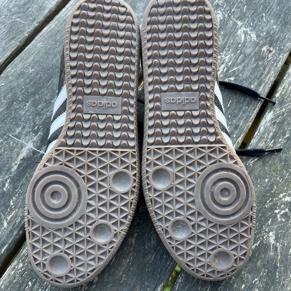 Adidas Sambas Women's 7.5 - Picture 6 of 8